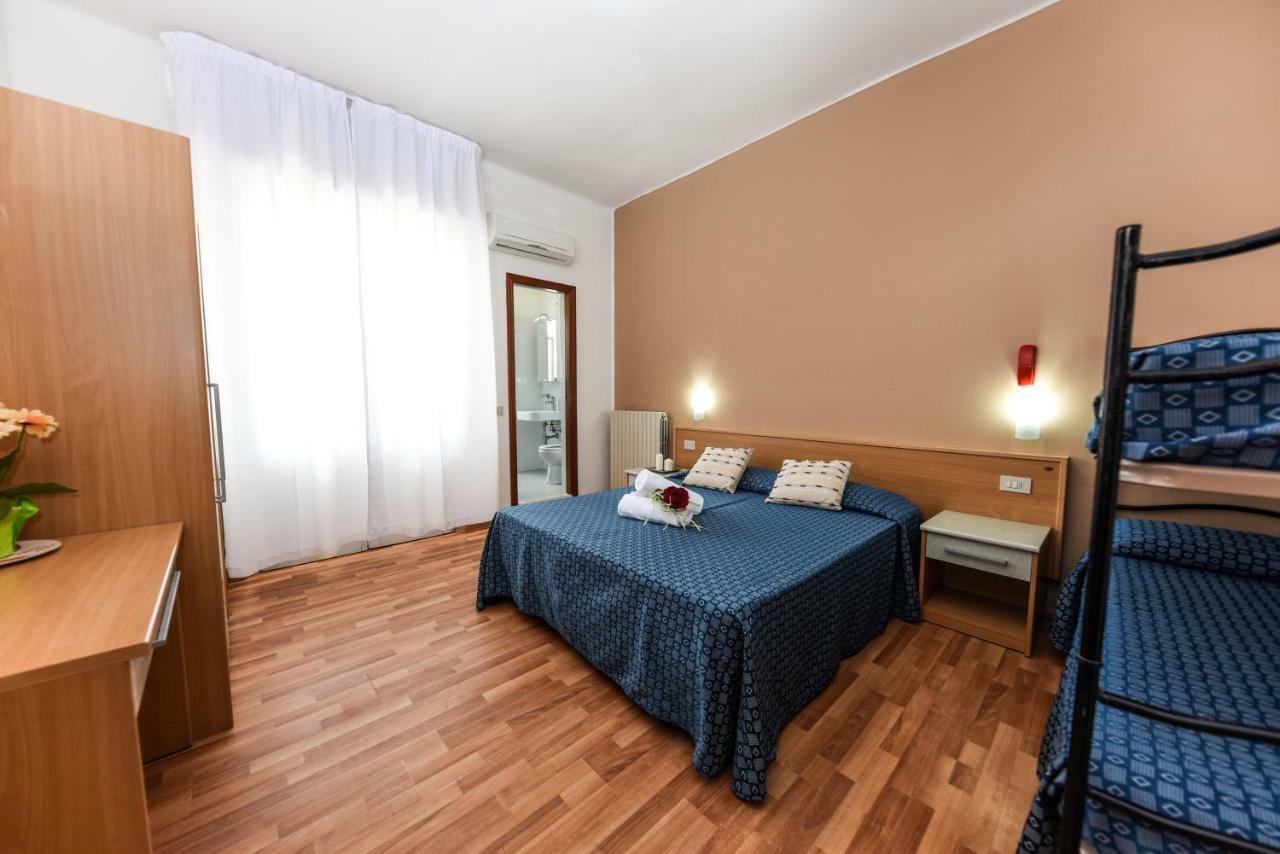 Hotel Miramare Marotta Eksteriør billede