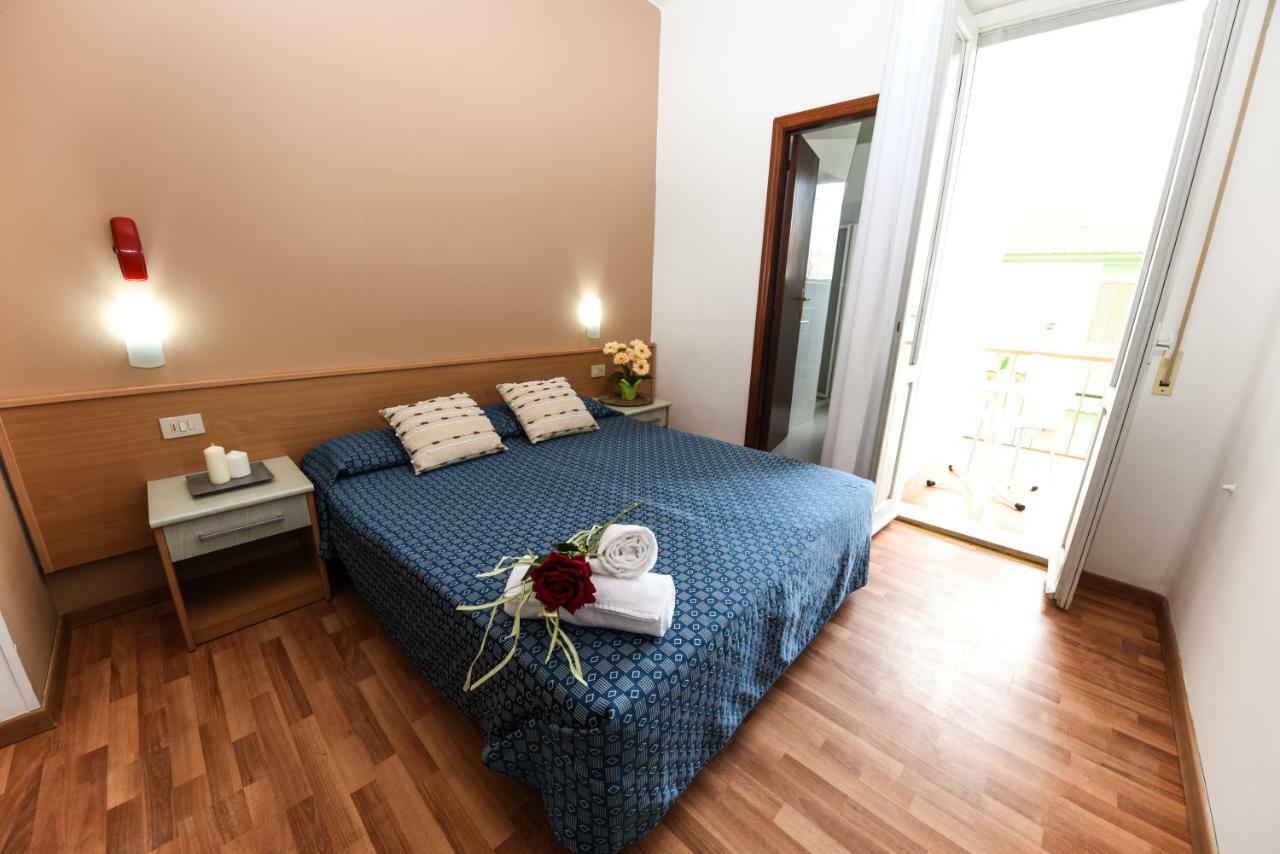 Hotel Miramare Marotta Eksteriør billede